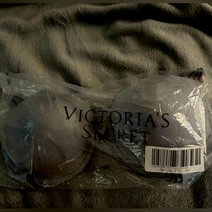BNWT Victorias Secret push up bra